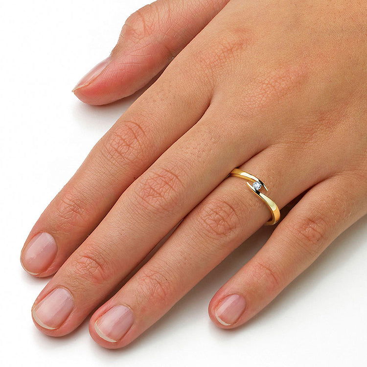 Verlobungsring Gelbgold mit Diamant 0,25ct | TWIST - Trauringmacher München