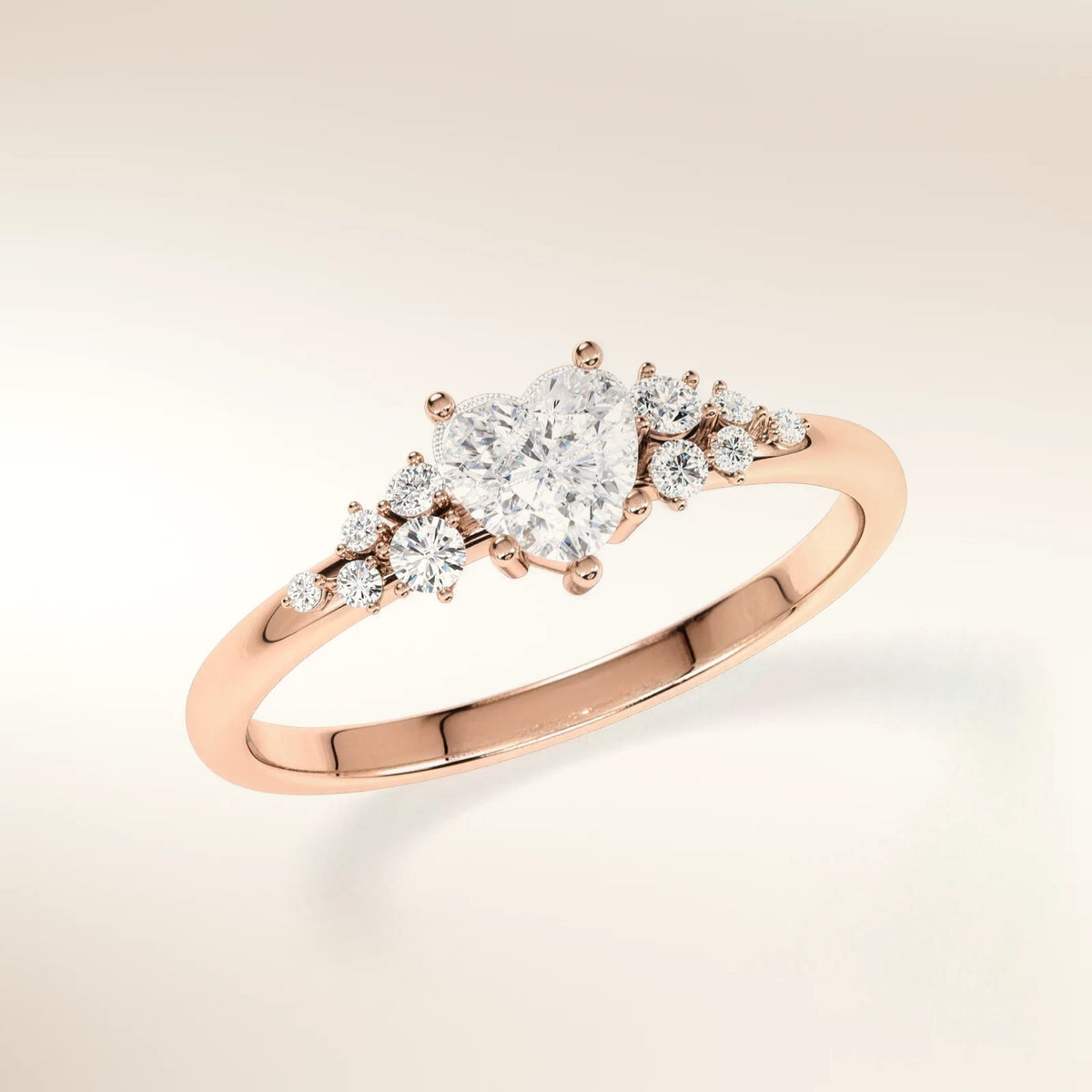 Verlobungsring MIRA HERZ Roségold 585 mit Diamant in Herzform & Seitendiamanten – Trauringmacher München & Freising