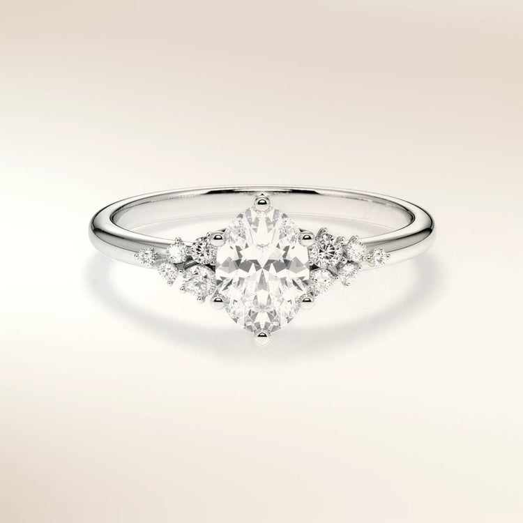 Verlobungsring MIRA OVAL Weißgold 585, ovaler Diamant mit Seitendiamanten – Trauringmacher München & Freising