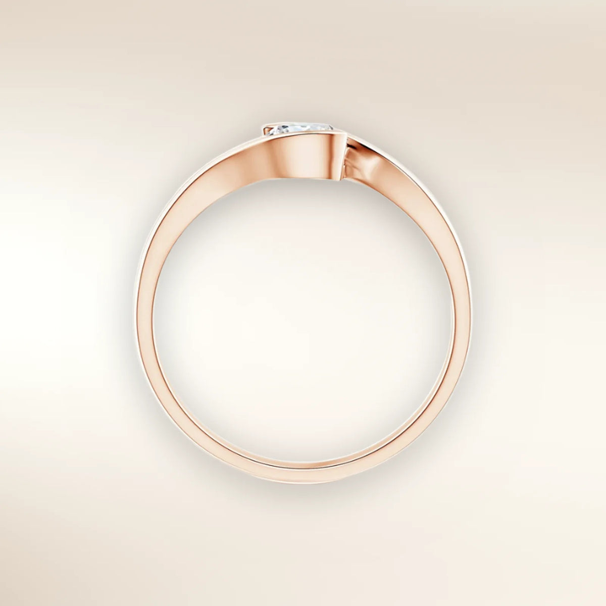 Verlobungsring SWING Roségold Seitenansicht, Brillant in Spannfassung – Trauringmacher Freising & München