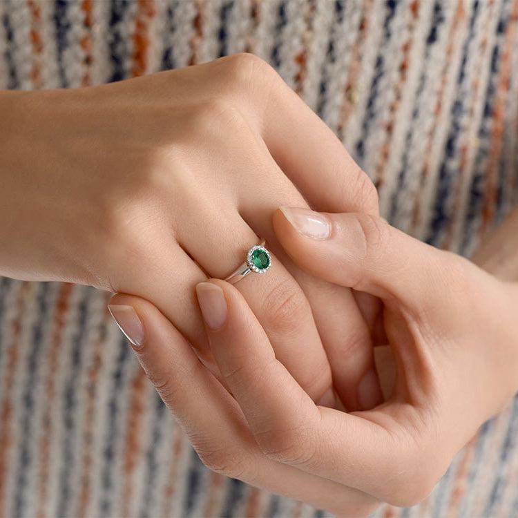 Verlobungsring WINDSOR Platin mit Smaragd & Diamanten 0.12ct - Trauringmacher München