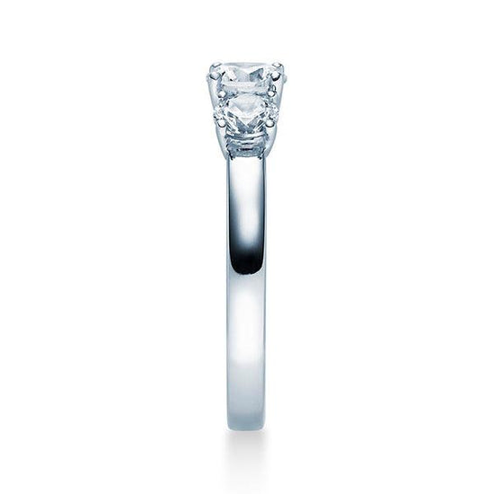 Verlobungsring Weißgold/- 750 mit Diamanten ins. 0.50ct | BRIDAL - Trauringmacher München
