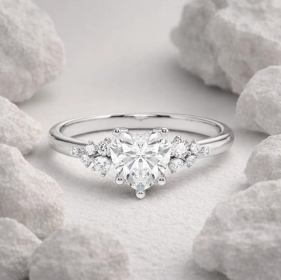 Verlobungsring Platin 950 mit Diamanten I MIRA HERZ